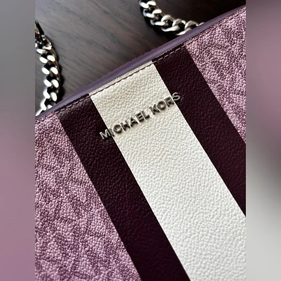 Michael Kors Jet Set Medium Logo Camera Bag in Royal Pink Multi - Picture 9 of 9